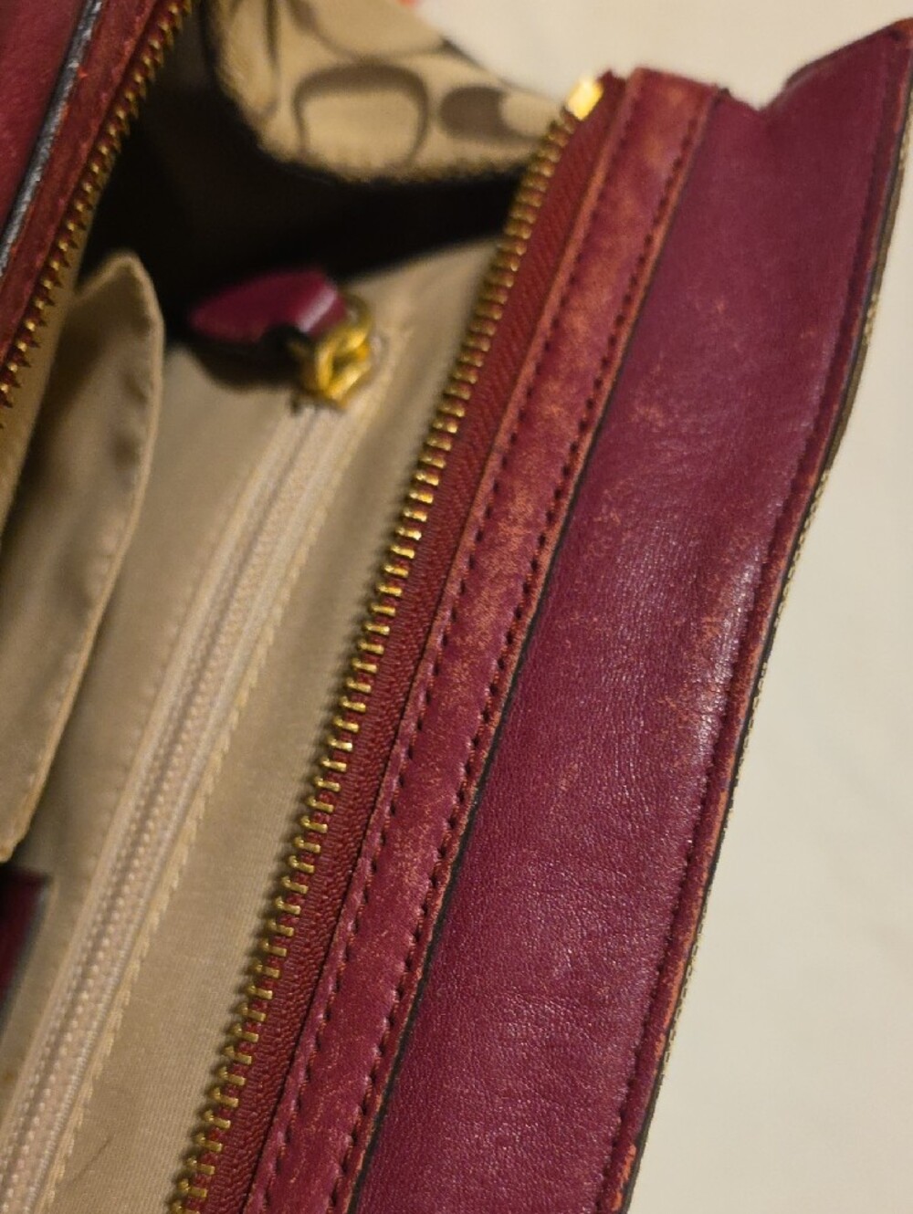 Coach Bag Legacy 25371 Signature C Tassels Burgundy - Picture 8 of 17